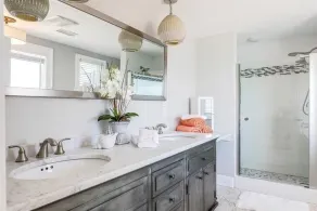 Rent entire exquisite former Inn & former Bed & Breakfast with 5 Beds & 6 Baths - Image 3
