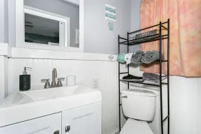 Quaint Tiny Home by the Bay - Boat Launch 1 Street Over - Image 4