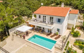 Lovely home in Martinscica - Image 5