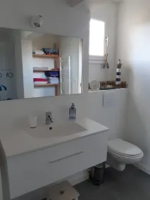 Hus totalrenoveret og moderniseret i år på Côte de Granit Rose - Image 4