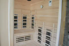 House Mili - Image 3