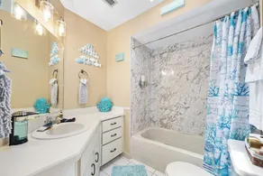 Private tropical paradise in the heart of the community! Pool and Welcome Basket - Image 4
