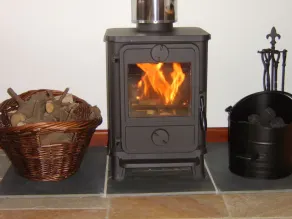 Den Shippen, traditionelle granit laden i hjertet af Treen - Image 2