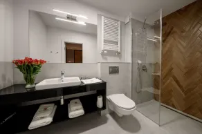 2-person hotel rooms close to the Warsaw airport - Image 5