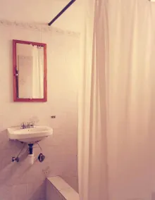 La Colline Hotel - Image 2