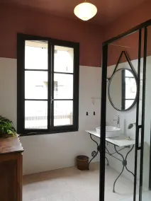 Village house, swimming pool, enclosed garden, quiet and Luberon - Image 2