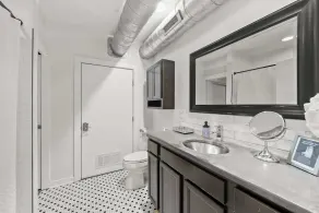 Short North Loft, Free Parking, Sleeps 2 - Image 3