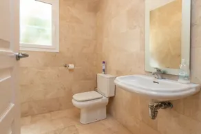 Villa 'Golf' with Mountain View, Wi-Fi and Air Conditioning - Image 4