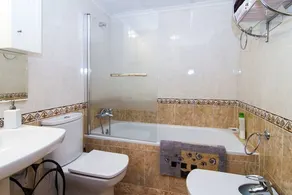 mysig lägenhet med 140m terrass med privat pool - Image 3