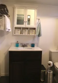 Private Guesthouse with Patio, Minutes to Downtown - Image 2