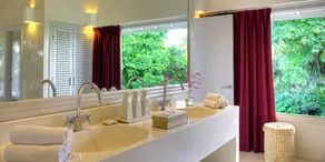 Stunning Luxury Beach Villa in Seseh Beach - Bali - Image 5