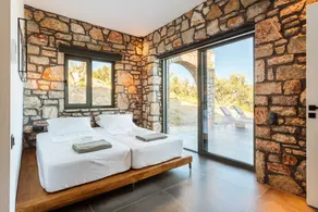 Gerakada Exclusive-Seaview Villa with Private Pool - Image 5