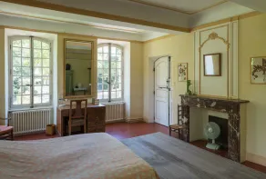 Elegant 18th c. country house, beautiful lush park, lovely pool. - Image 5