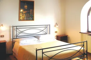 Hotel in Marche With Scenic Hiking Trails - Image 5