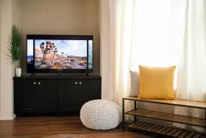 Modern, Cozy Tucson Retreat ⭐️ Central, Pool/Hot Tub, Ground-Level - Image 2