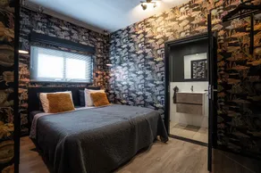 Cosy Aquarium for a couple or friends - Image 5