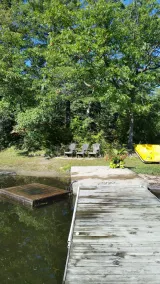 \"Tall Pines\" cottage acolhedor, beira-mar em Stoney Lake. - Image 4