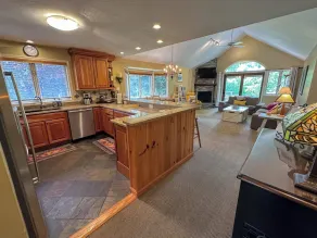 F8 Luxurious Mt Washington Hotel golf course home Wifi cable air conditioning - Image 4
