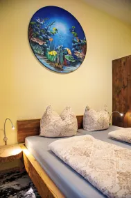 Lovingly furnished apartment, living with friends - Image 3