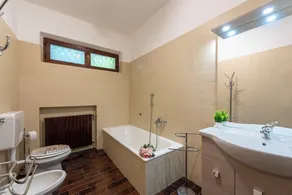 Lago Azzurro Villa: Infinity Lake View - Happy Rentals - Image 2