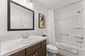 561l Stunning Home, Pool Access, Garage Parking! - Image 3