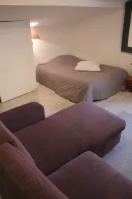 Logement indépendant à l’étage d'une maison - jardin, terrasse, 2km de la plage - Image 3