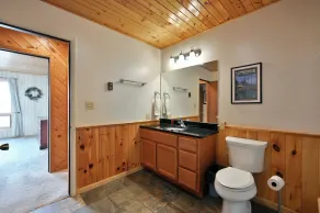 Spacious Lakefront Cabin on Lake Namakagon - Image 3