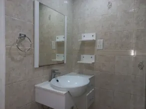 Rodney Heights 2 B/R ensuite Apartment - Image 3