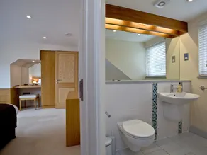 The Cottage - Goodrington Lodge - Image 3