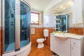 Detached House With Swimming Pool Near The Sea - Image 3