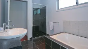 Leader Views - Image 4