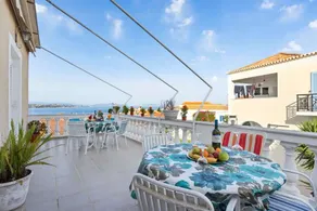 Thalassa, volte para Spetses atemporais - Image 4