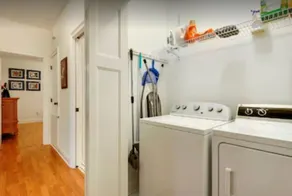 Comfortable, Spacious & Great Location!! - Image 2