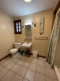 Fletcher Limit 8 4 Bedroom Cottage - Image 2