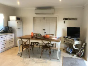 NEW: Tranquil Retreat -"The Barn House" Ingleside, Northern Beaches - Image 5