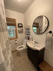 Cozy Waterfront Family Cottage - Arden on the Lake (Pet Friendly!) - Image 3