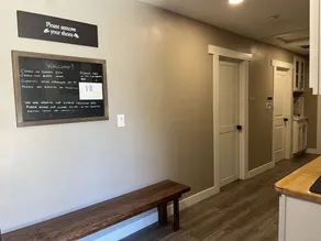 Green River: Cozy 4 Bedroom guest quarters - Image 2