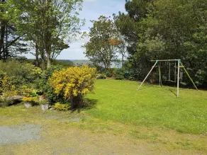 Small house by the sea - Image 3