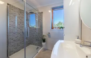 3 bedroom stunning apartment in Kavran - Image 5