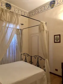 Apartment in a castle, park and pool included. - Image 5