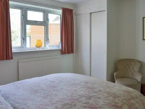 3 bedroom accommodation in Topsham - Image 4