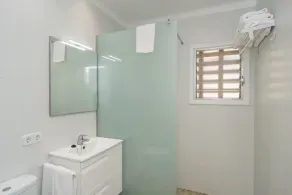 Maison de vacances \"Anglesos\" avec terrasses privées, piscine privée et Wi-Fi - Image 2