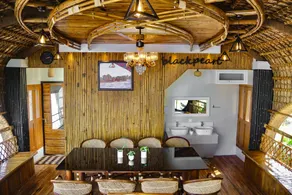 Luxury 5 bedroom boat house with open deck - Image 4