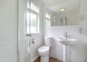 2 chambres à coucher à Earls Colne, Colchester - Image 2