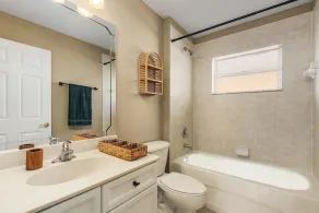 Spacious home for large groups!  - Image 2