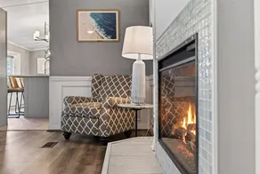 Lakefront Retreat w Private Dock, Sandy Beachfront, Kayaks, Firepit & Lilypad - Image 2