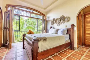 Ocean View 🌅Infinity Pool Villa & Hot Tub !CLOSE TO BEACH! - Image 4