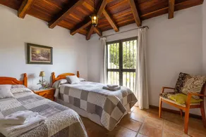 Holiday Home \"Los Algarrobos Gaucin\" with Mountain Views, Pool, Balcony & Terrace - Image 5