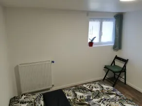 Comfortable private floor in a house - Image 4
