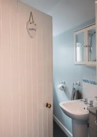 Traditional detached farmhouse, pet friendly - Image 5